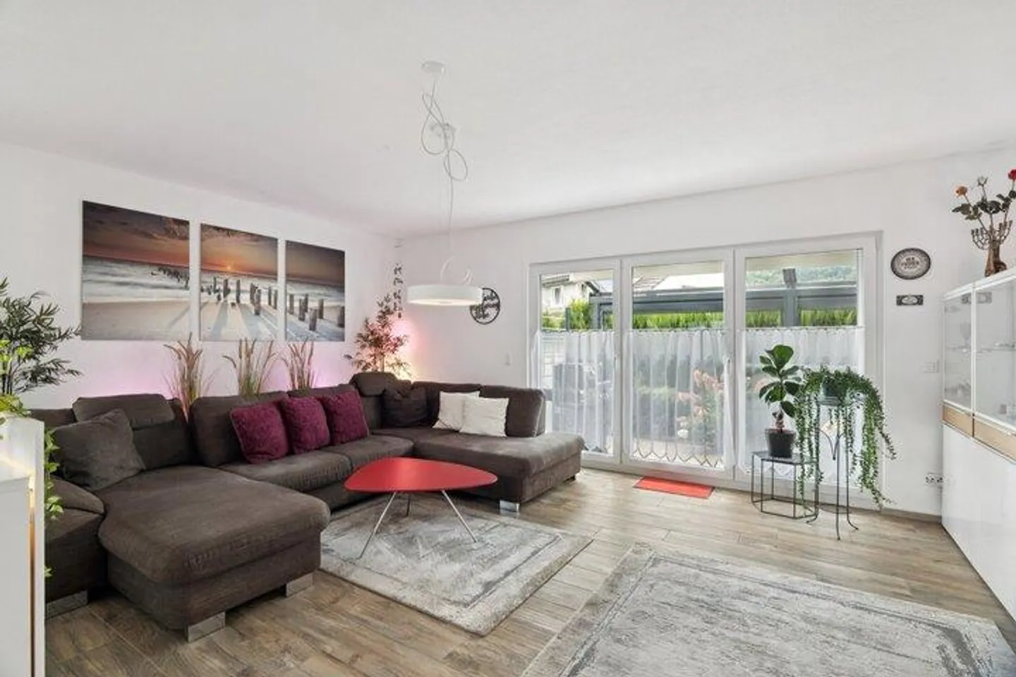 APPARTEMENT DE JARDIN MODERNE AVEC 172M² DE SURFACE HABITABLE - Photo 2 sur 8