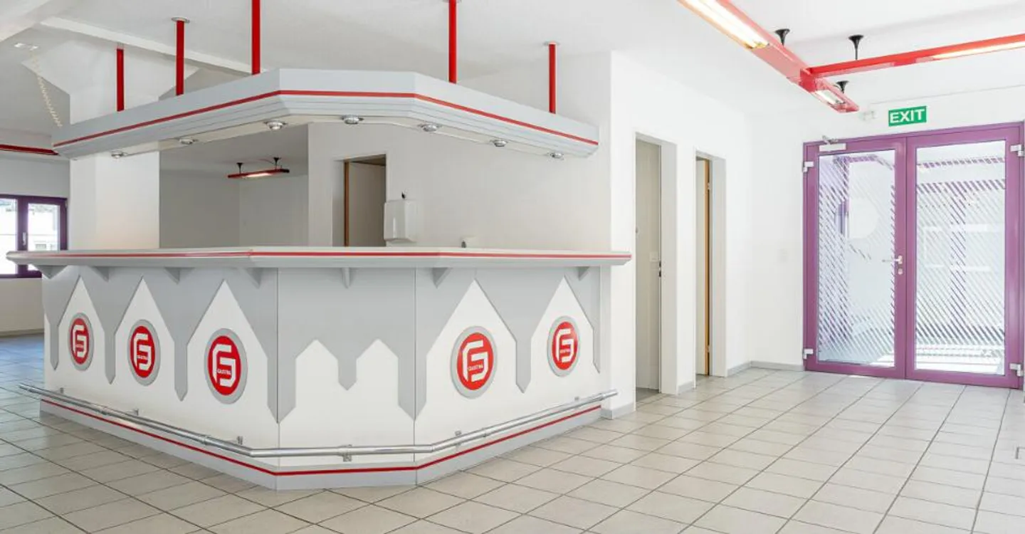 Spazio ufficio divisibile e laboratorio in una posizione ideale a Visp - Foto 5 di 12
