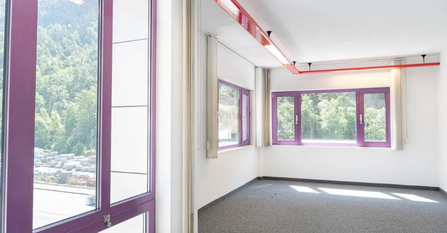 Spazio ufficio divisibile e laboratorio in una posizione ideale a Visp - Foto 12 di 12