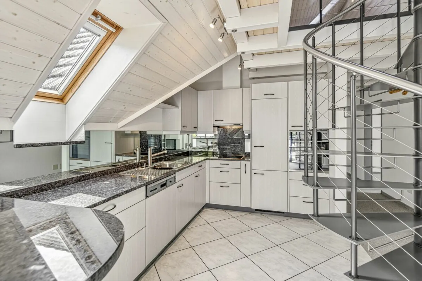 Maisonette 4.5 camere elegante - Foto 4 di 11