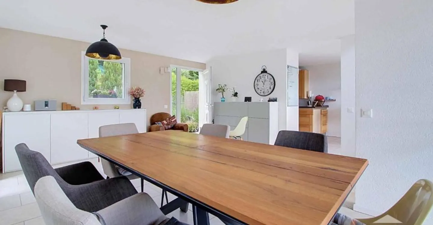 Reihenhaus mit Garten in einer ruhigen und grünen Umgebung - Foto 3 von 12