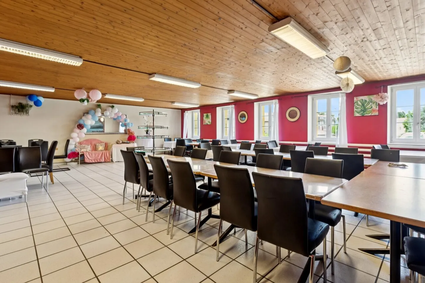 Immeuble mixte avec restaurant- Excellent potentiel de rendement - Photo 6 sur 11