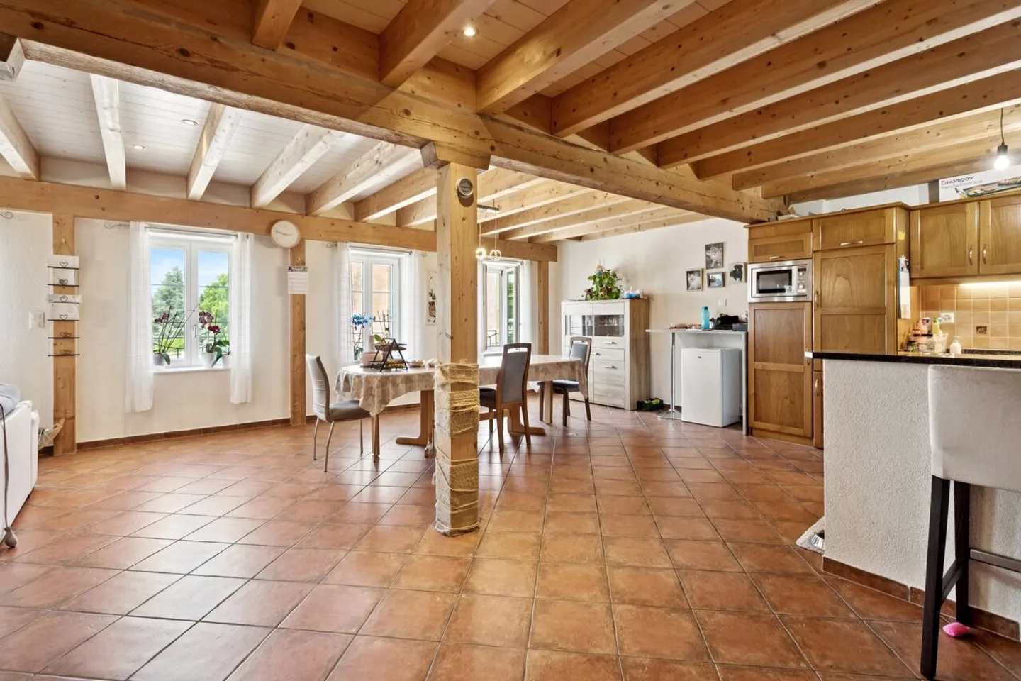 Immeuble mixte avec restaurant- Excellent potentiel de rendement - Photo 8 sur 11