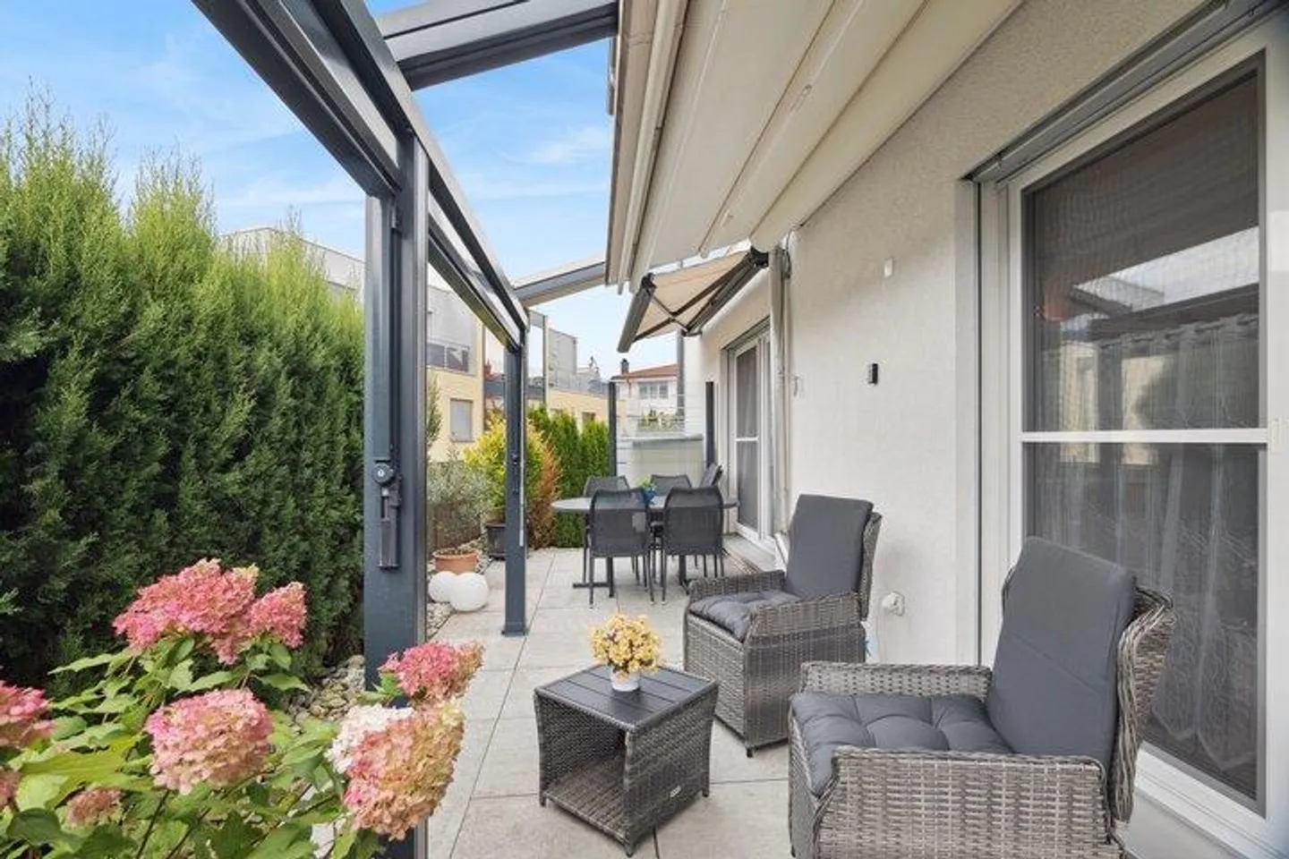 APPARTEMENT DE JARDIN MODERNE AVEC 172M² DE SURFACE HABITABLE - Photo 8 sur 8