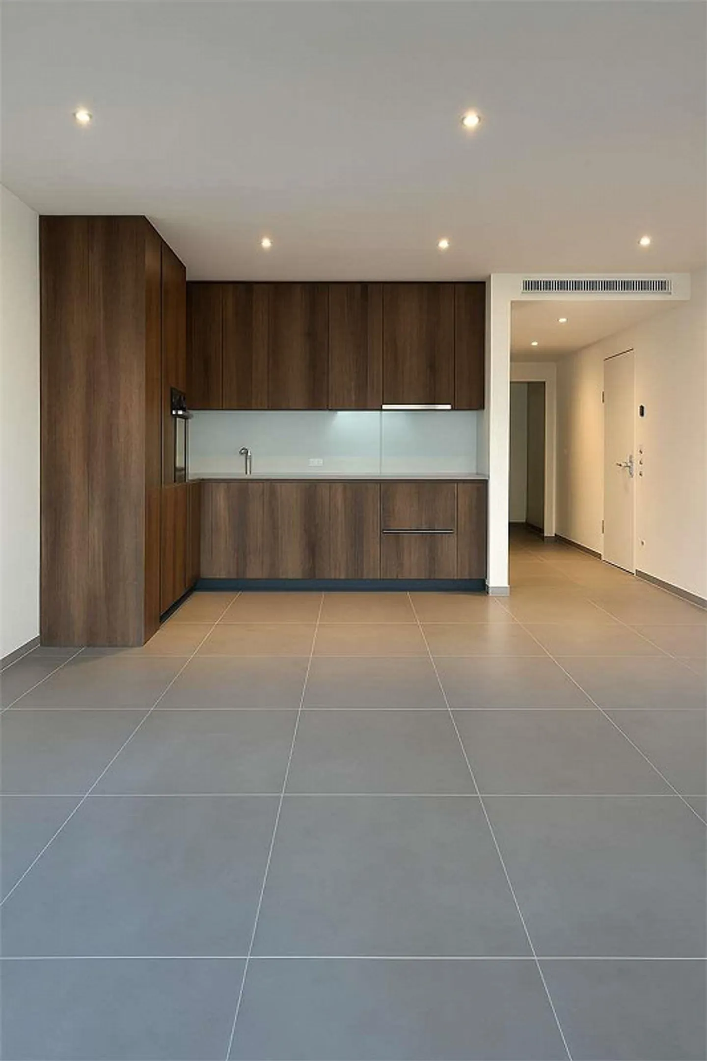 Appartement moderne de 2,5 pièces avec jardin - Photo 3 sur 12