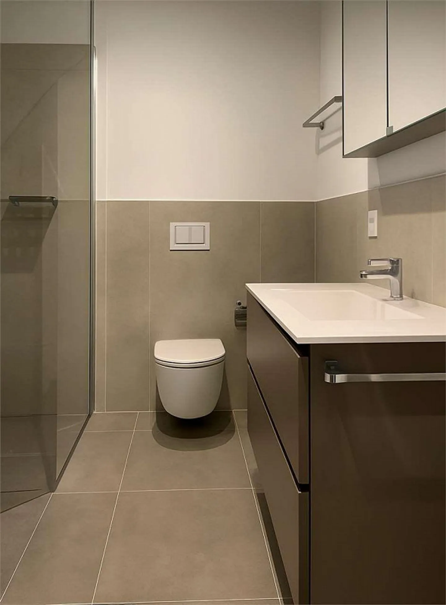 Appartement moderne de 2,5 pièces avec jardin - Photo 5 sur 12