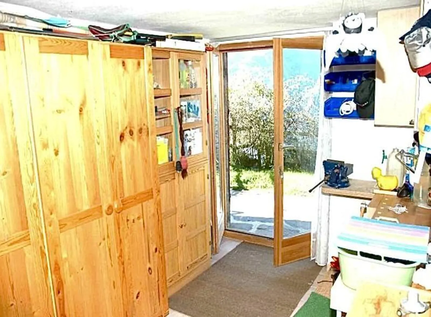 4 1/2-Room Rustic in a Secluded Location, Very Sunny, Quiet View - Photo 6 of 24
