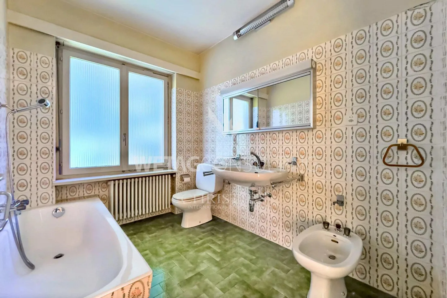 Lugano-Sorengo: Villa da ristrutturare con terreno adiacente... - Foto 9 di 10