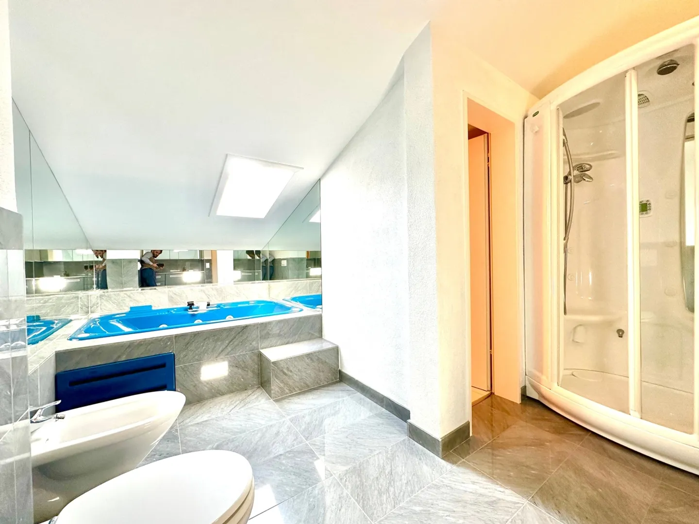 Helles Penthouse mit 6 Zimmern in Lugano mit Seeblick - Foto 7 von 13