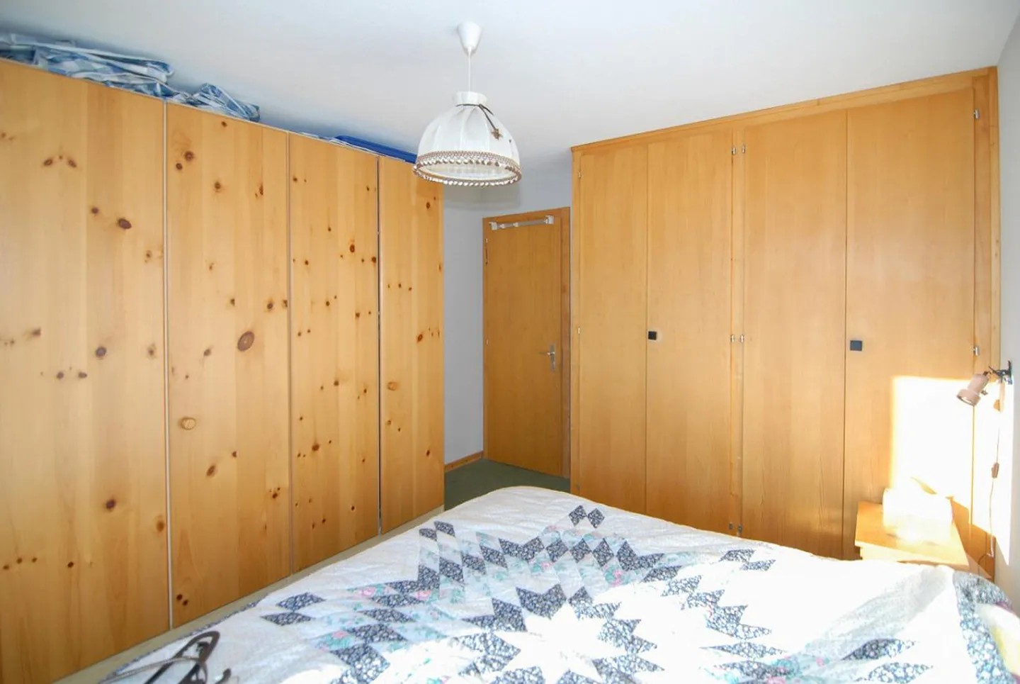 2.5-room apartment with magnificent panoramic view - Photo 3 of 11