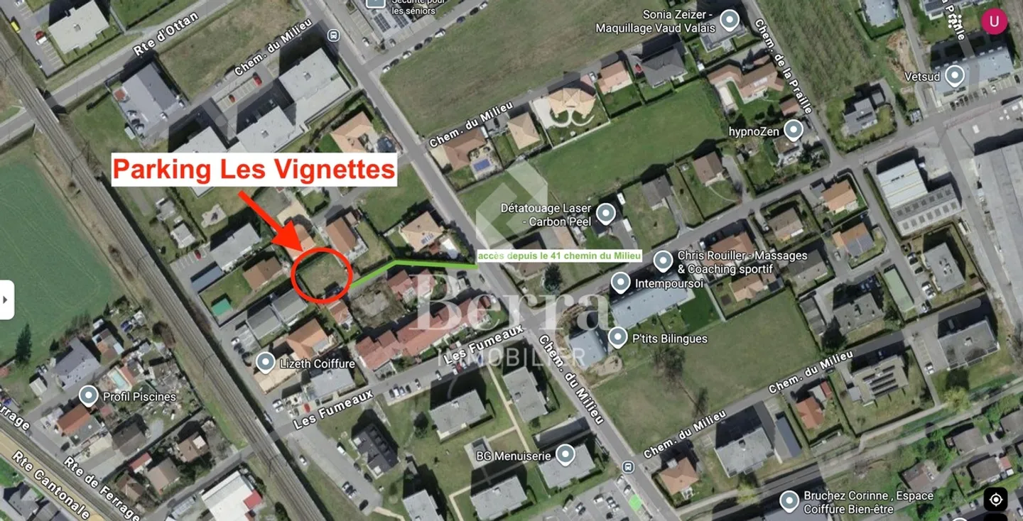 Places de parc extérieures à louer - Photo 1 sur 4