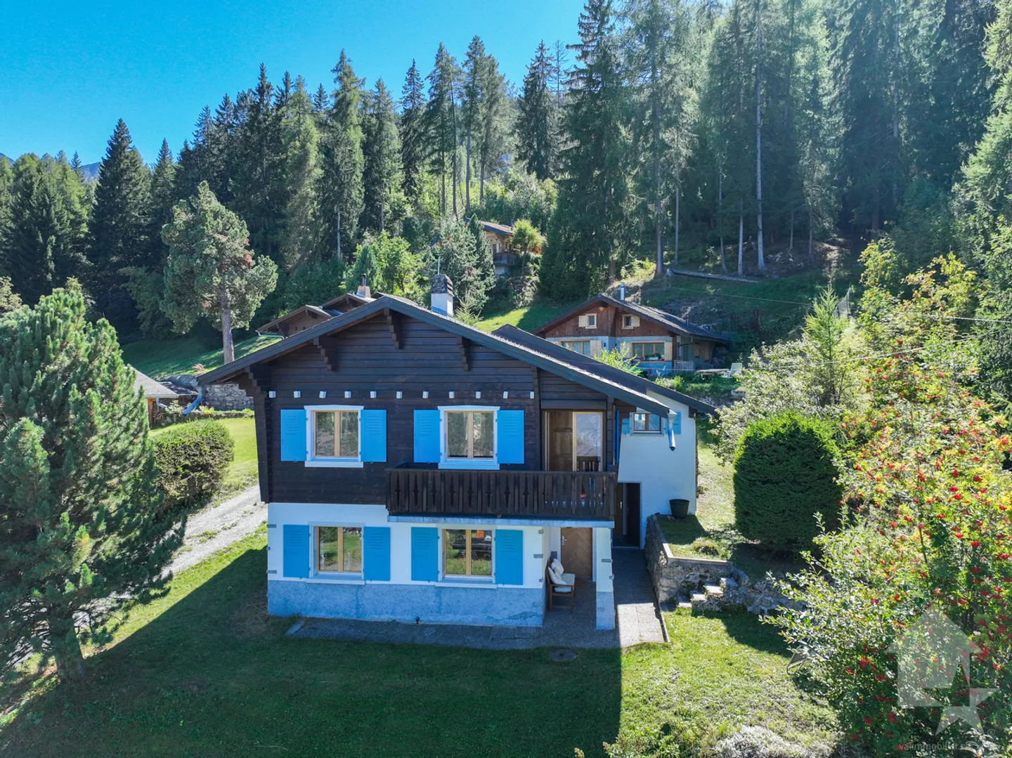 7-Zimmer-Chalet im Zentrum von La Tzoumaz - Foto 1 von 20