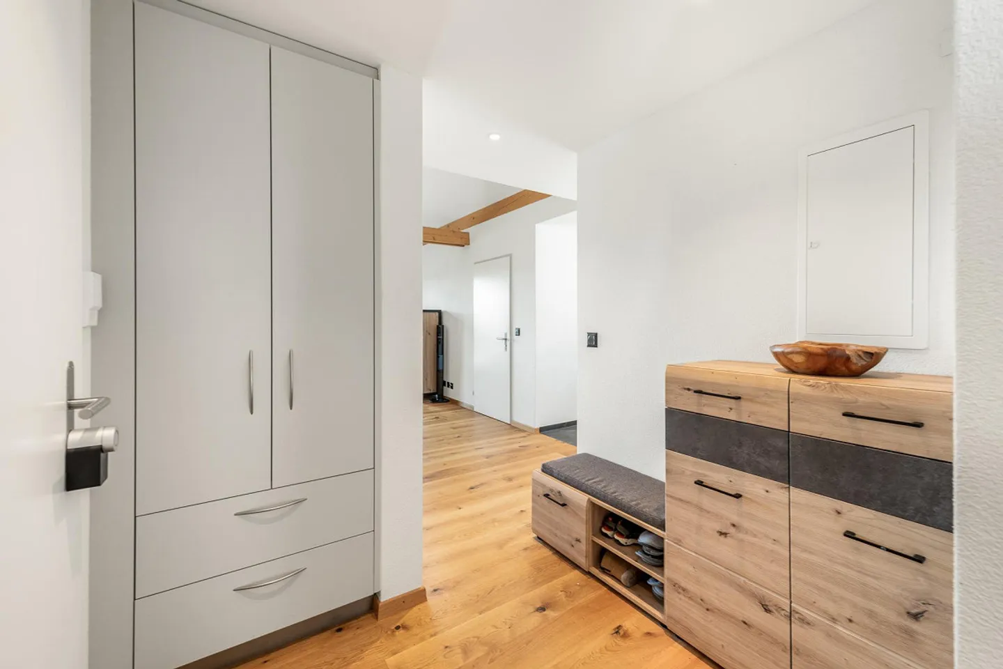 Penthouse moderne de 4,5 pièces avec grande terrasse - Photo 2 sur 12