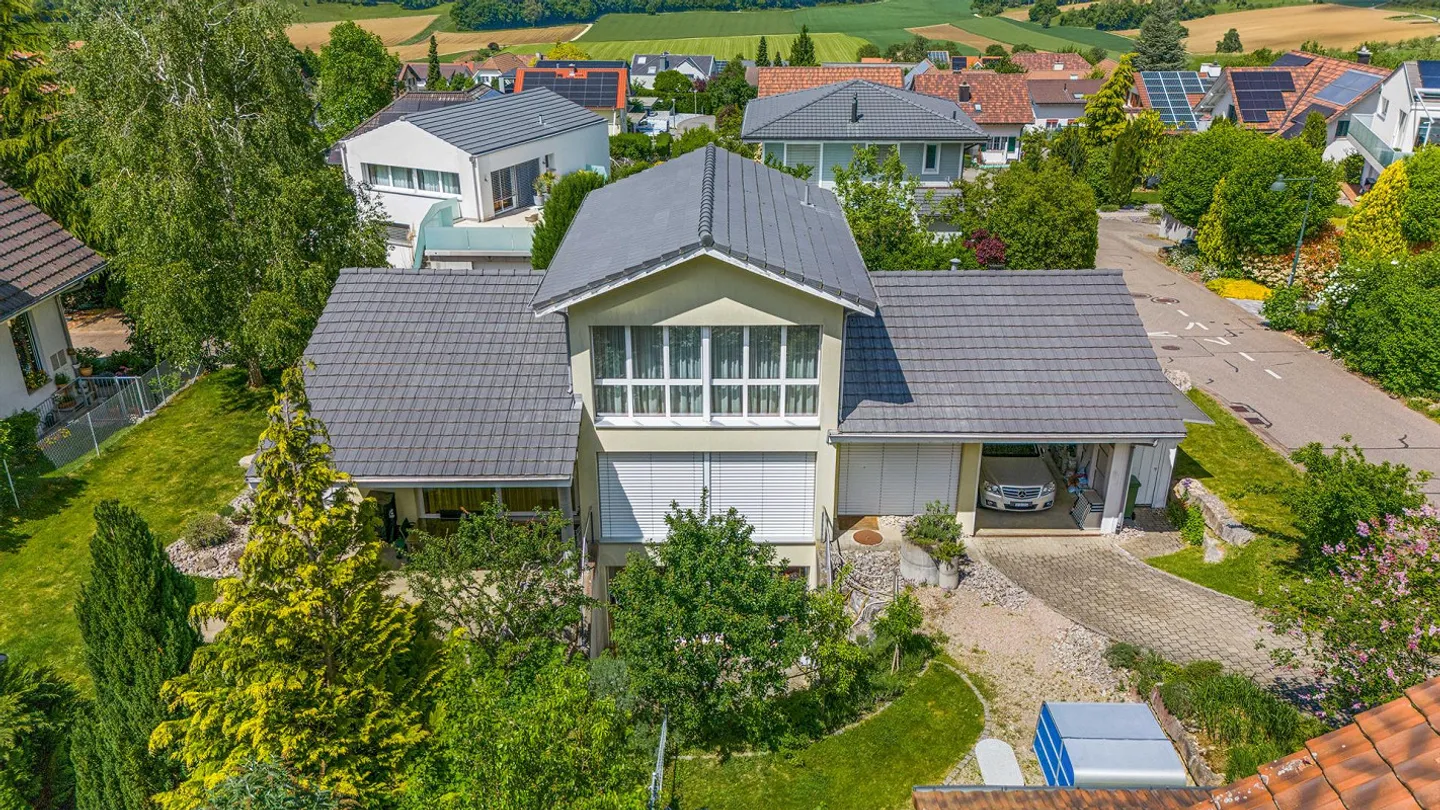 Einfamilienhaus in ruhigem Quartier - Foto 1 von 11