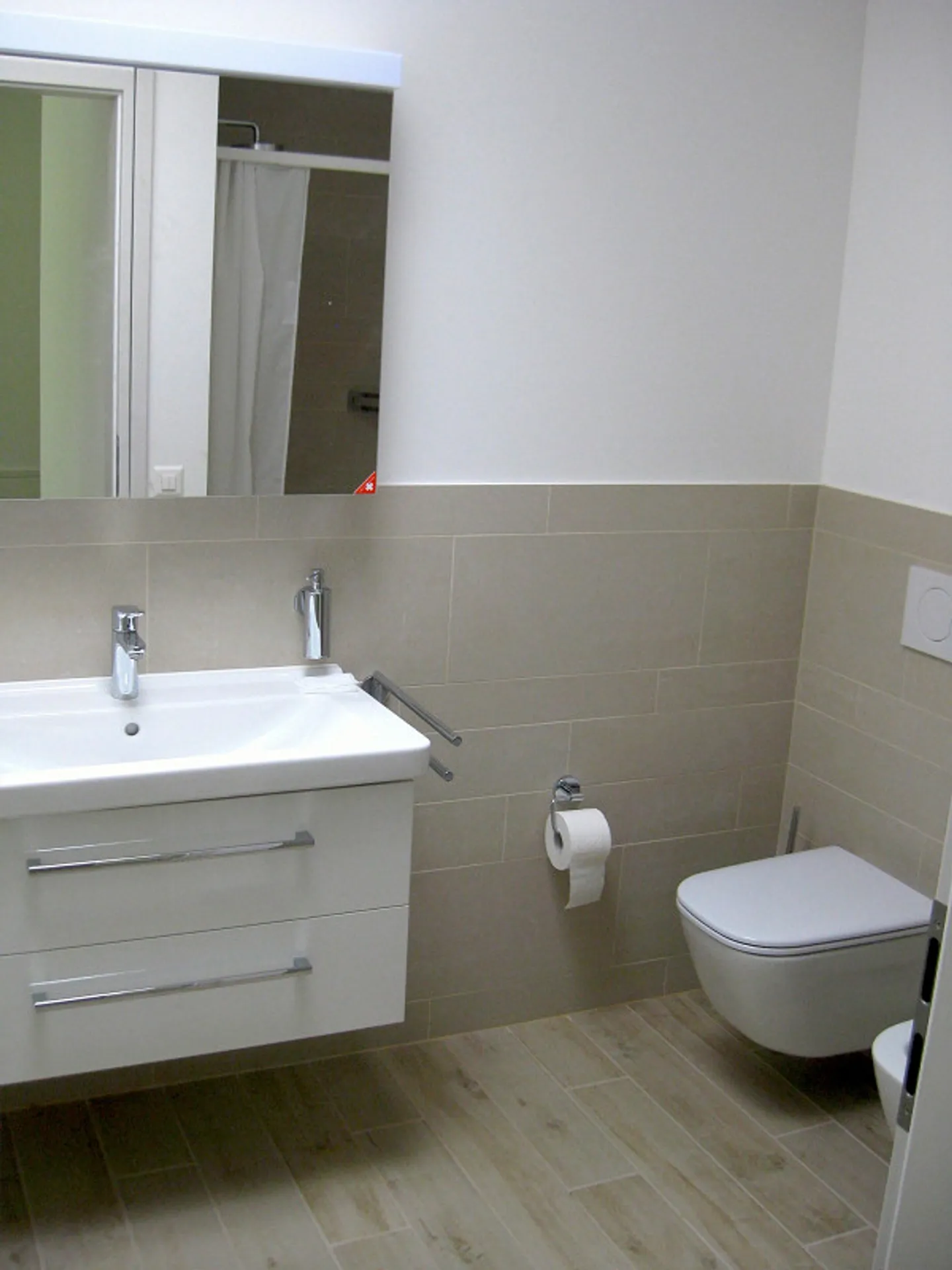 High-Quality Apartment with Wellness and Pool - Photo 4 of 13
