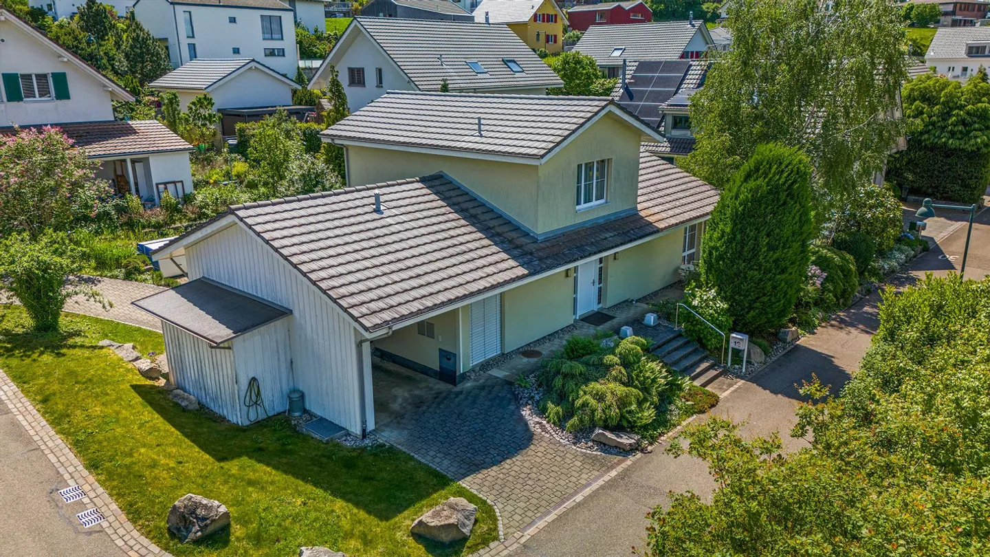 Einfamilienhaus in ruhigem Quartier - Foto 3 von 11