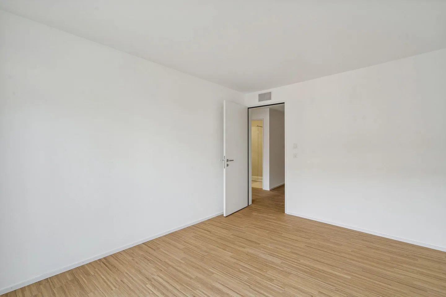 Modernes Apartment in Oerlikon - Foto 6 von 11