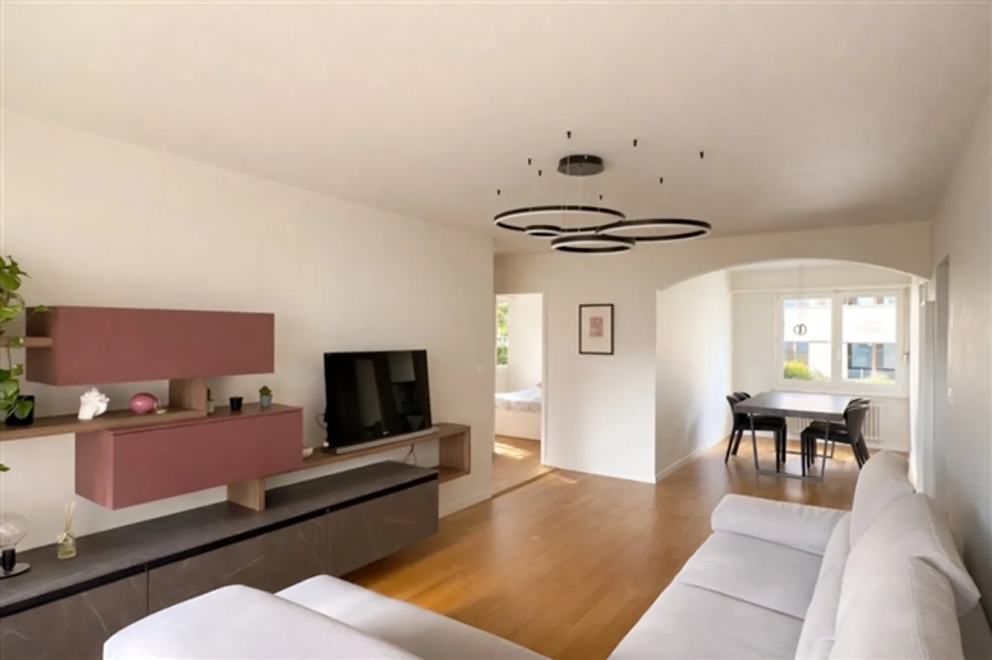 Modernes Apartment mit sonnigem Balkon - Foto 1 von 8