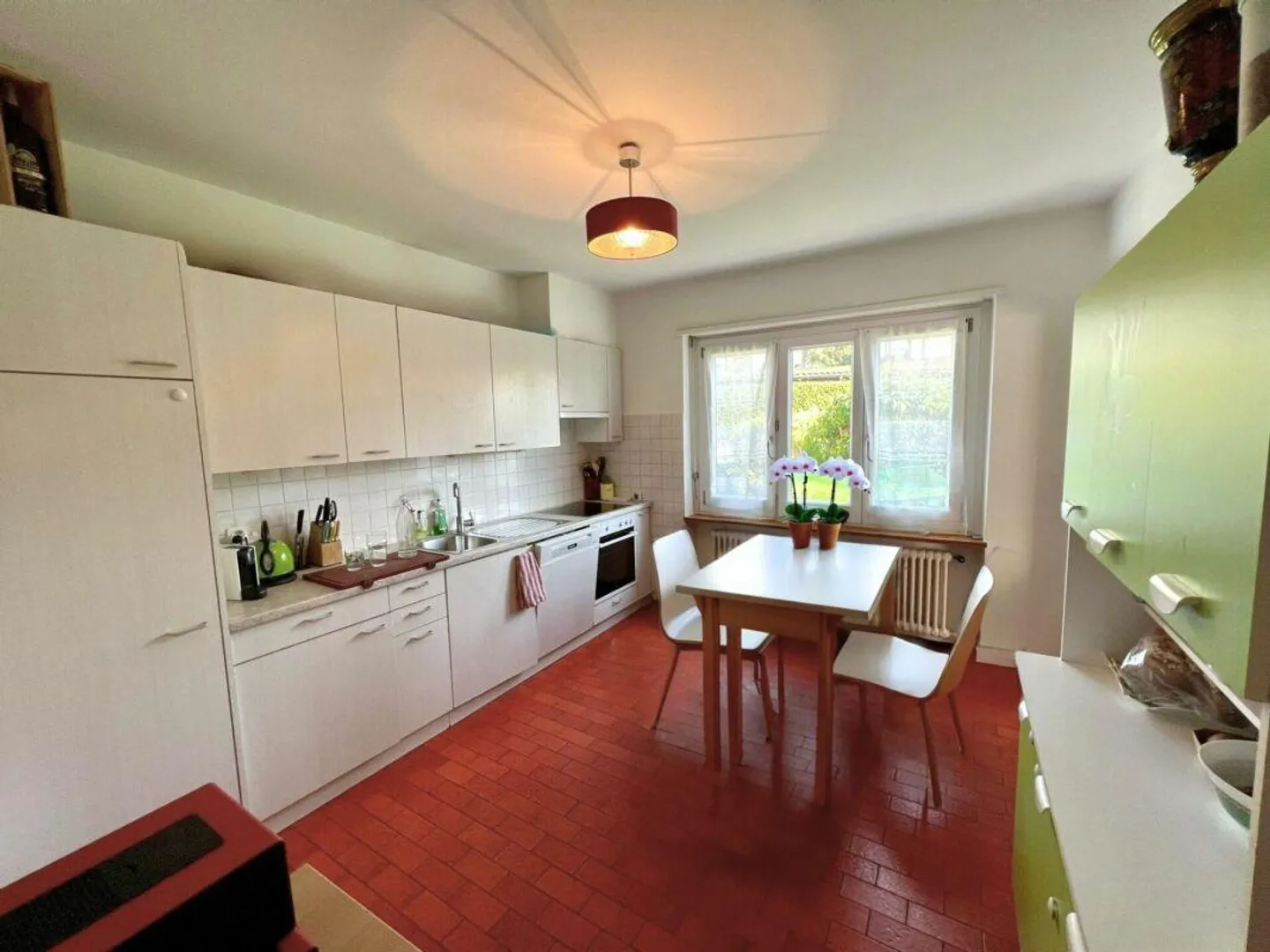 Maison individuelle / Maison bifamiliale avec jardin et garage - Photo 4 sur 14