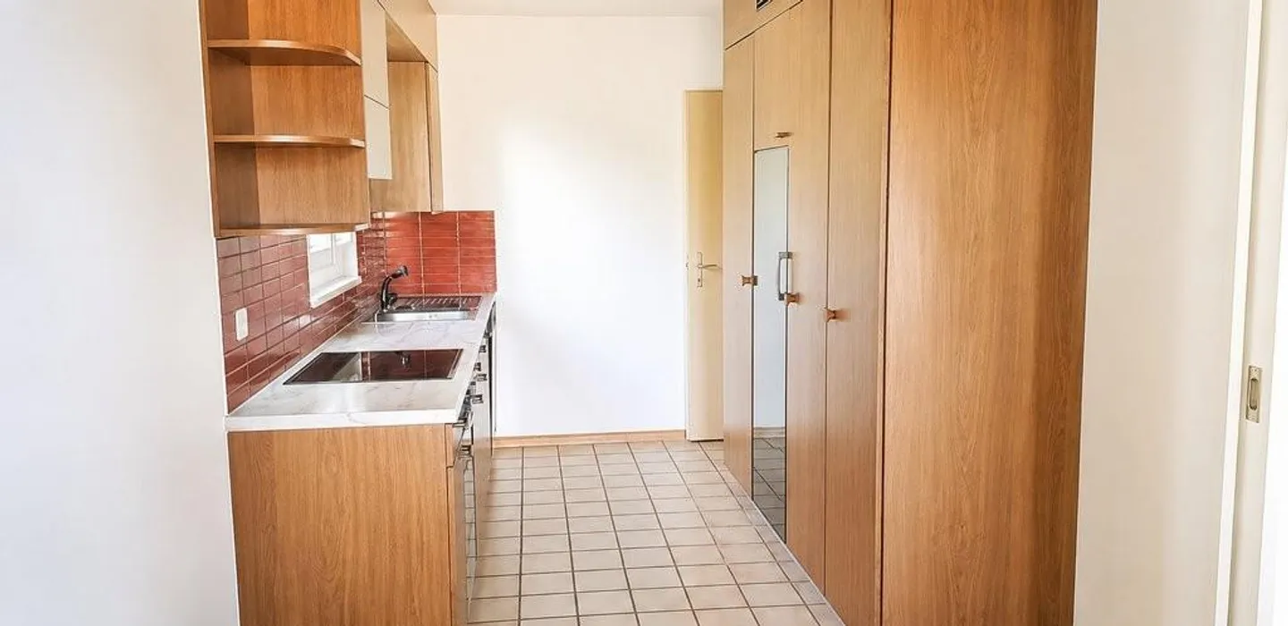 Charmante Wohnung mit Balkonen - Foto 2 von 8