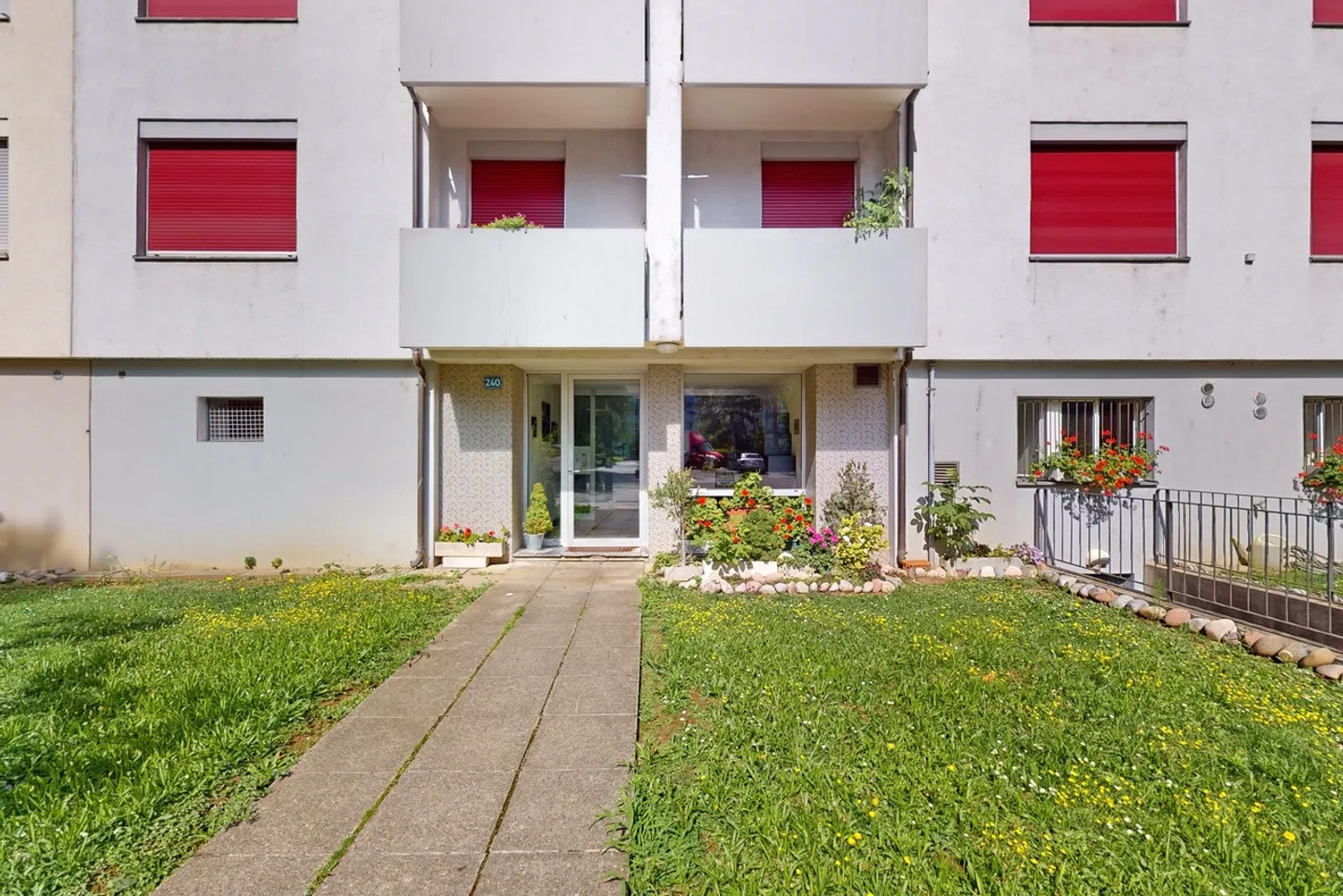 Appartement lumineux 3.5 pièces - Photo 2 sur 10