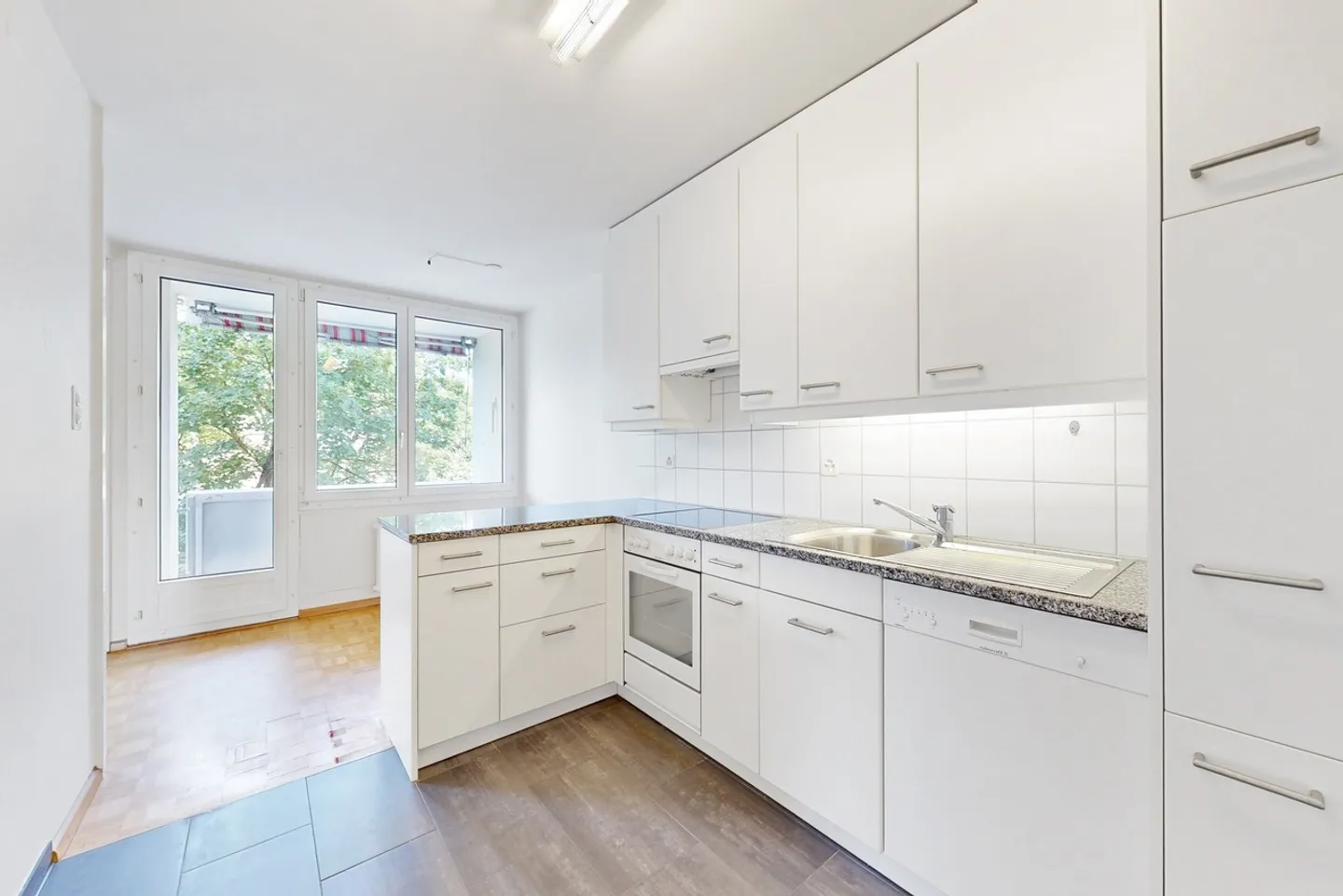 Appartement lumineux 3.5 pièces - Photo 3 sur 10