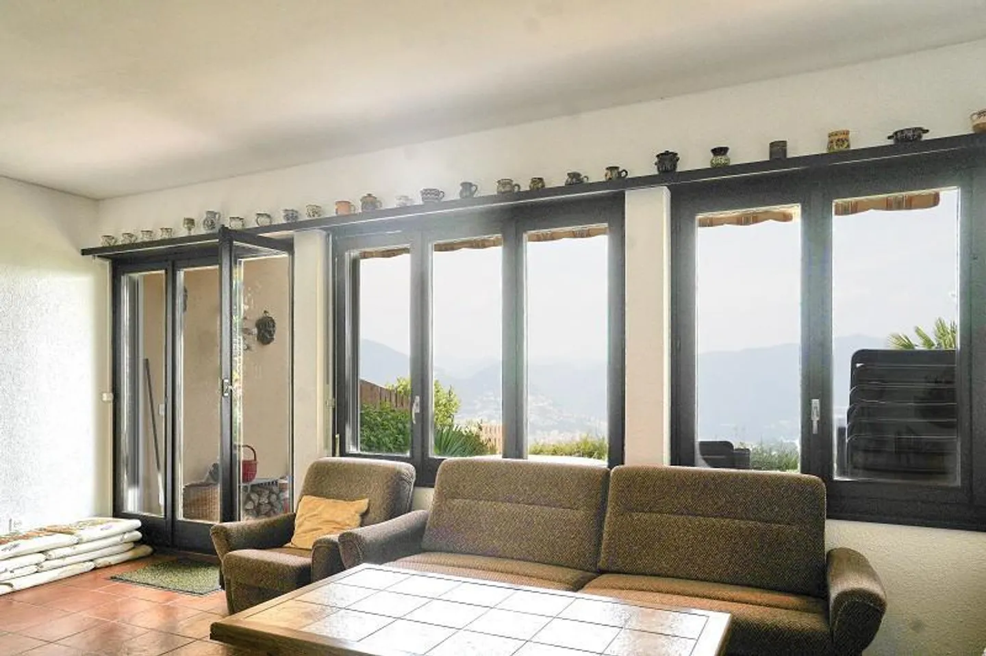 2 1/2-Room Garden Apartment with Lake View - Photo 6 of 13