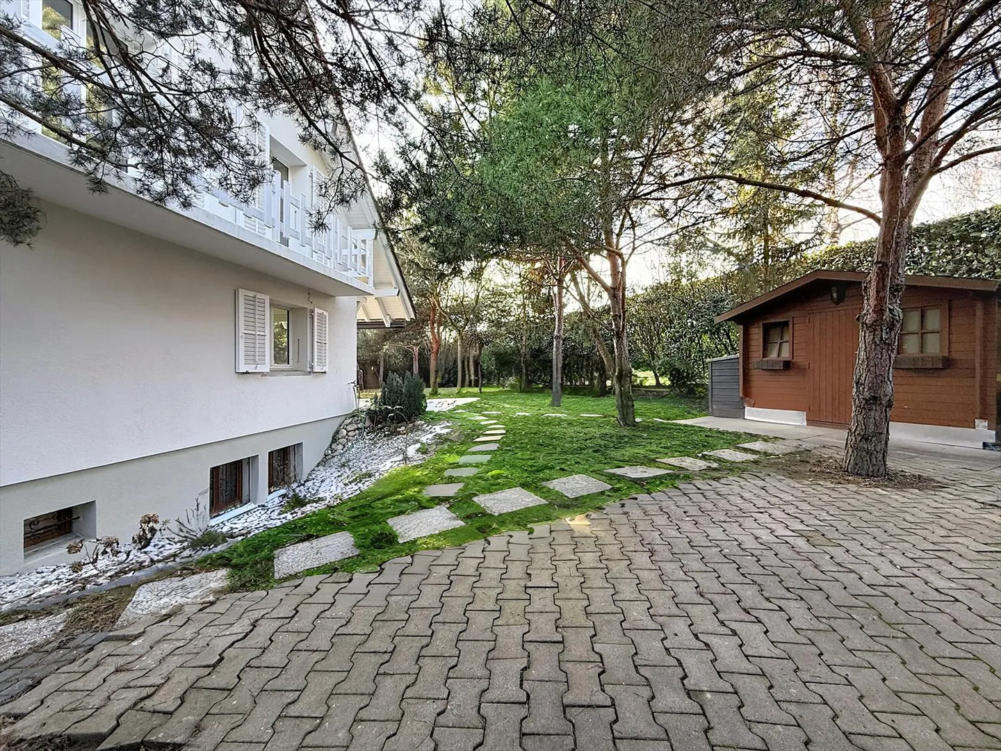 Villa with separate annex studio in Commugny - Photo 8 of 8