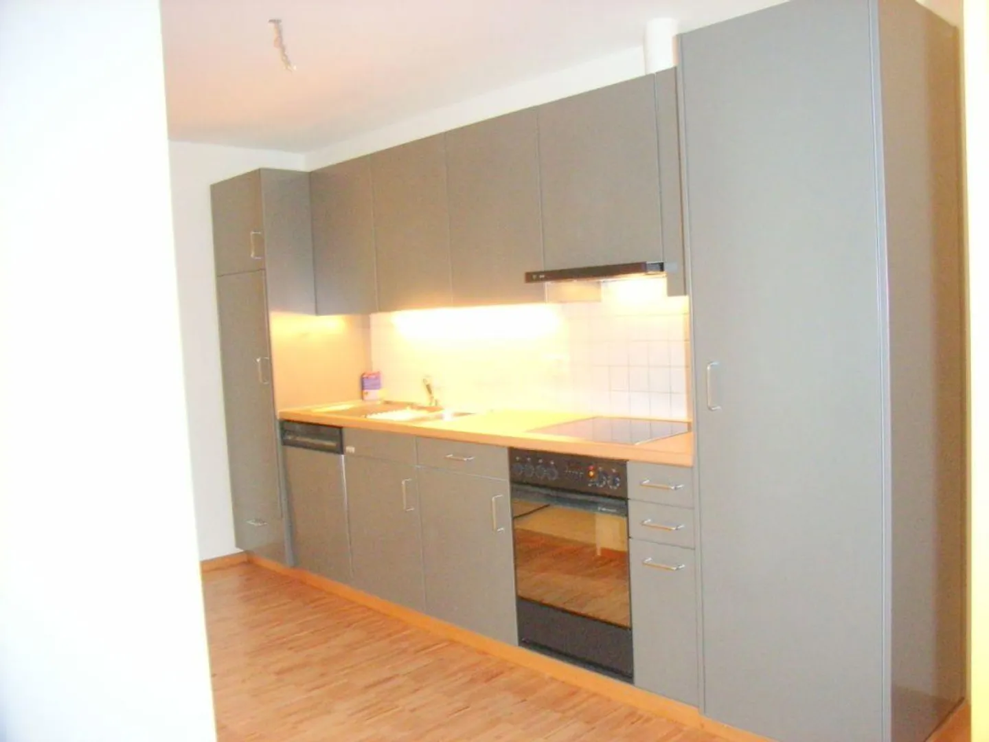 Appartamento 1,5 locali in un quartiere tranquillo - Foto 3 di 9