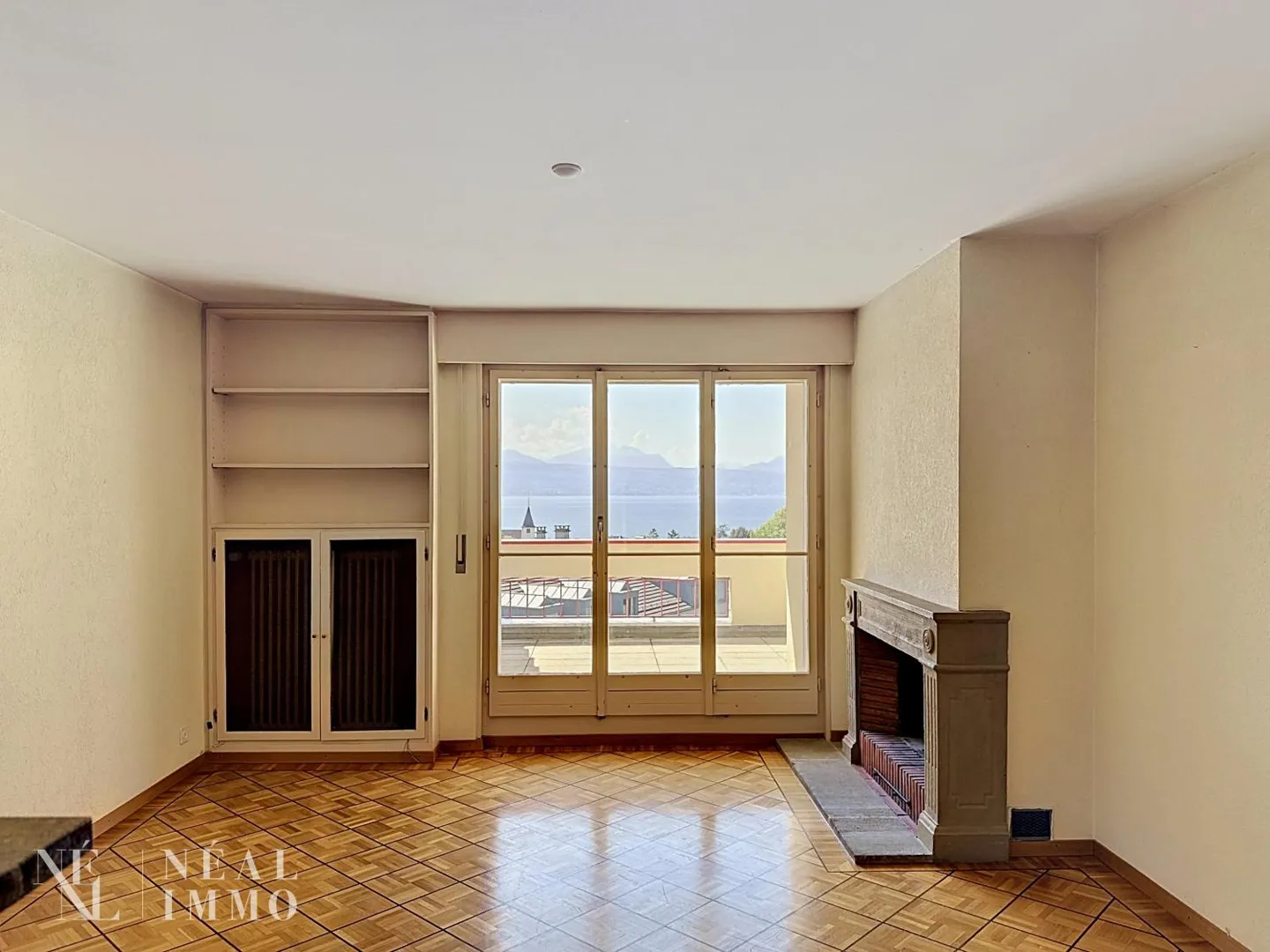 Appartement Charmant avec Vue sur le Lac - Photo 2 sur 13
