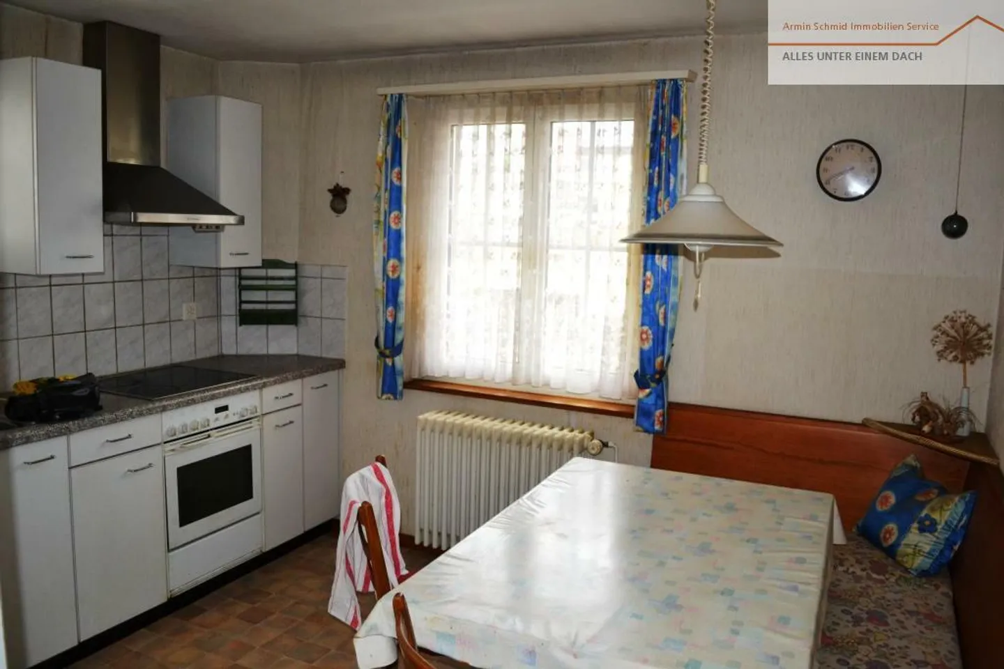 Row house for sale - Photo 8 of 19