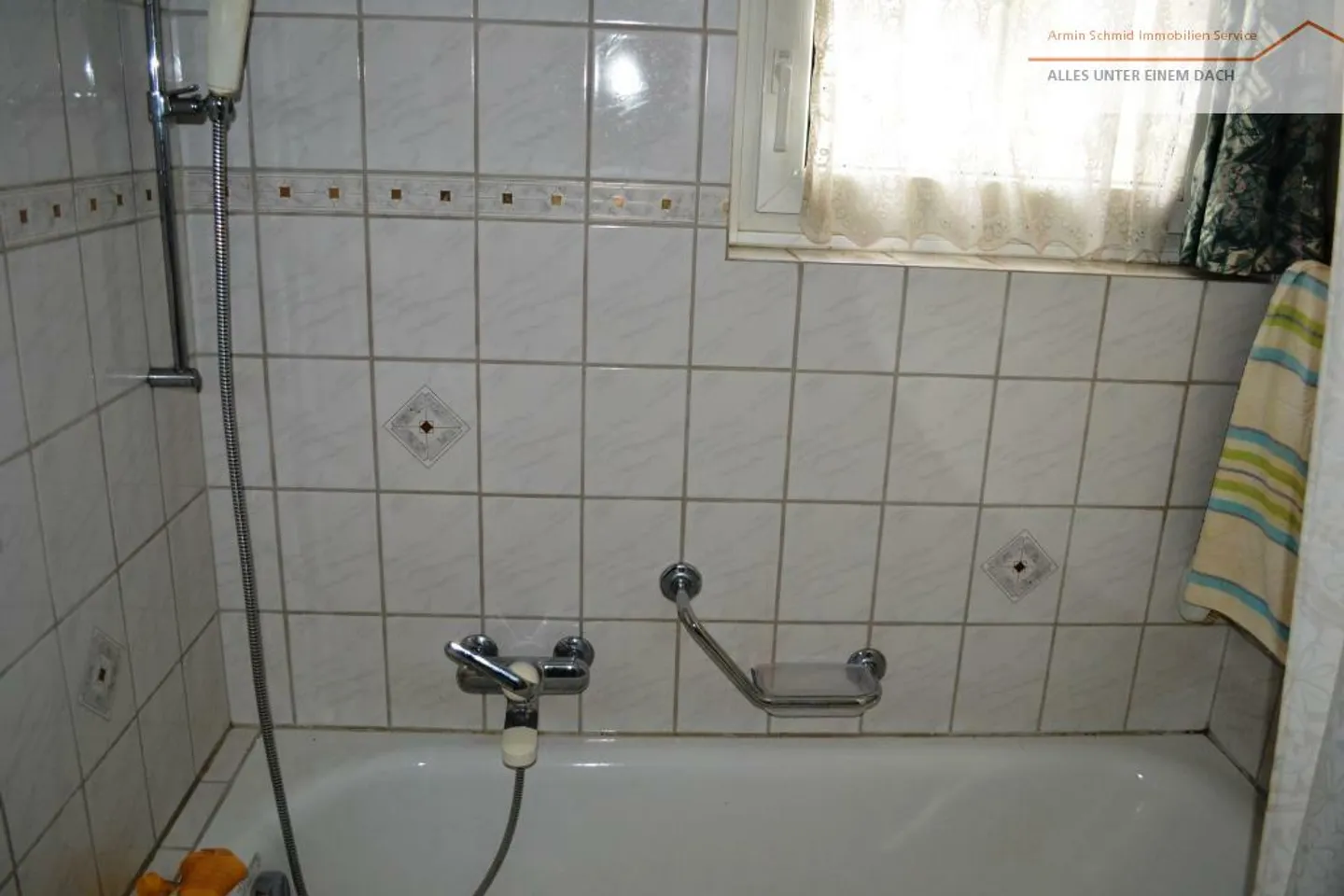 Row house for sale - Photo 10 of 19
