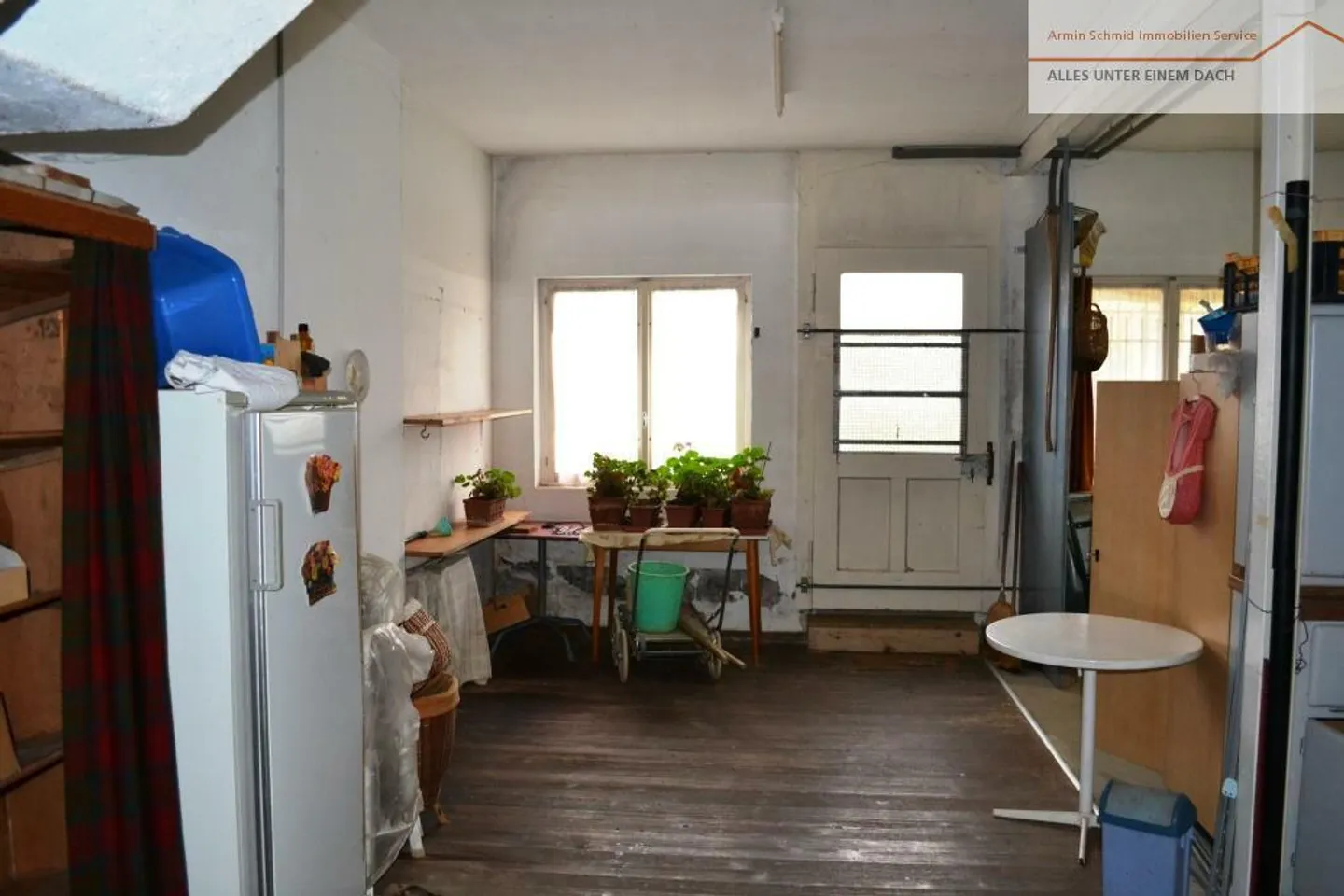 Row house for sale - Photo 17 of 19