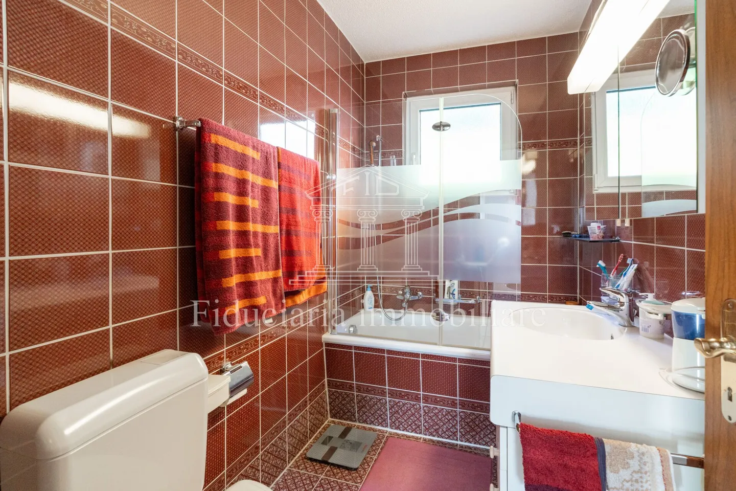 BRISSAGO - Appartamento spazioso in una posizione centrale e soleggiata con vista aperta sul lago - Foto 10 di 13