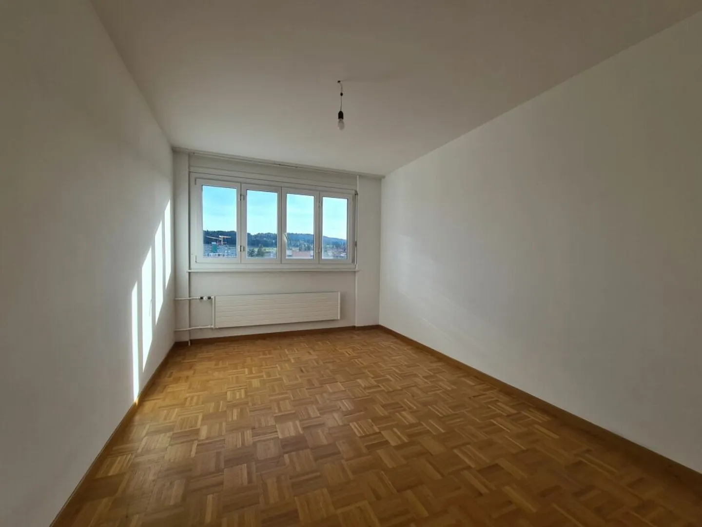 Bright 3-Room Apartment with Balcony - Photo 6 of 8