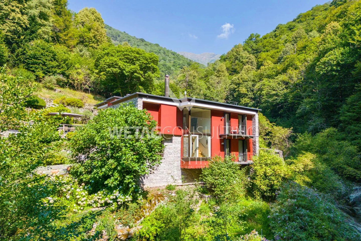 Unique, modern villa with separate Rustico, for sale in Berzona, in the beautiful Onsernone Valley - Photo 1 of 13