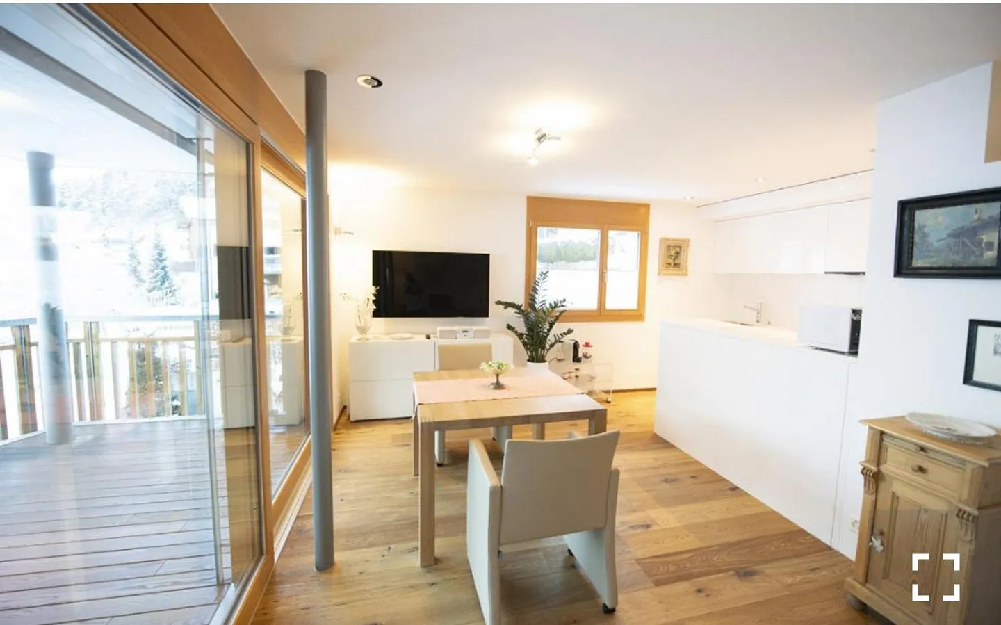 Appartement meublé élégant de 2,5 pièces - Photo 2 sur 18