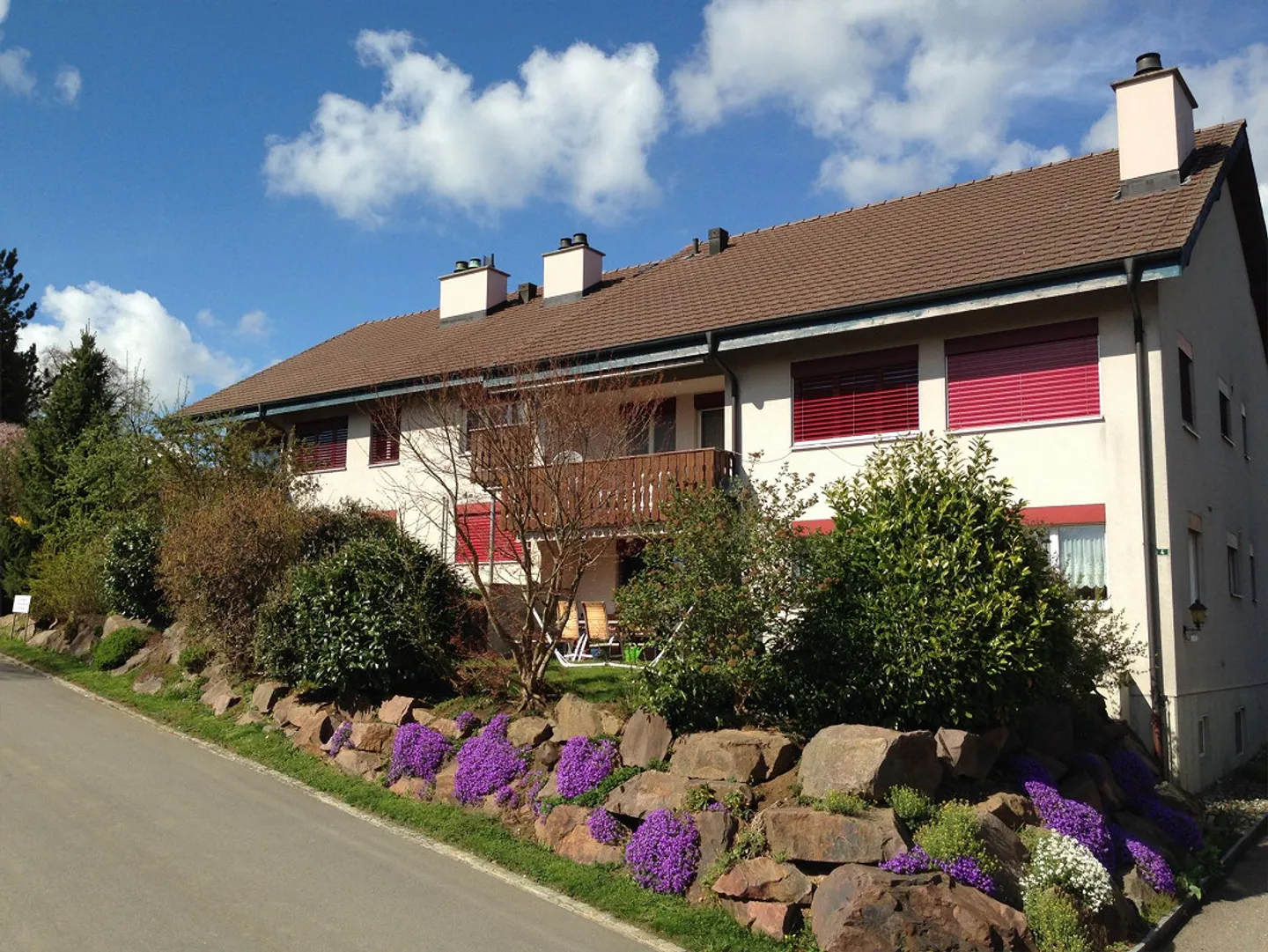 4 1/2 stanze a Büttenhardt soleggiato - Foto 1 di 9