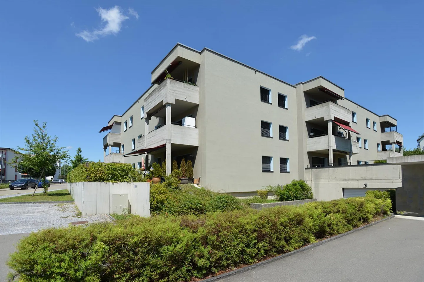 Modernes Apartment mit Balkon - Foto 1 von 8