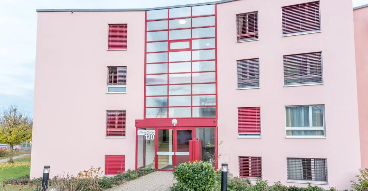 Appartamento 3½ locali con balcone e posto auto interno – Neyruz - Foto 8 di 9
