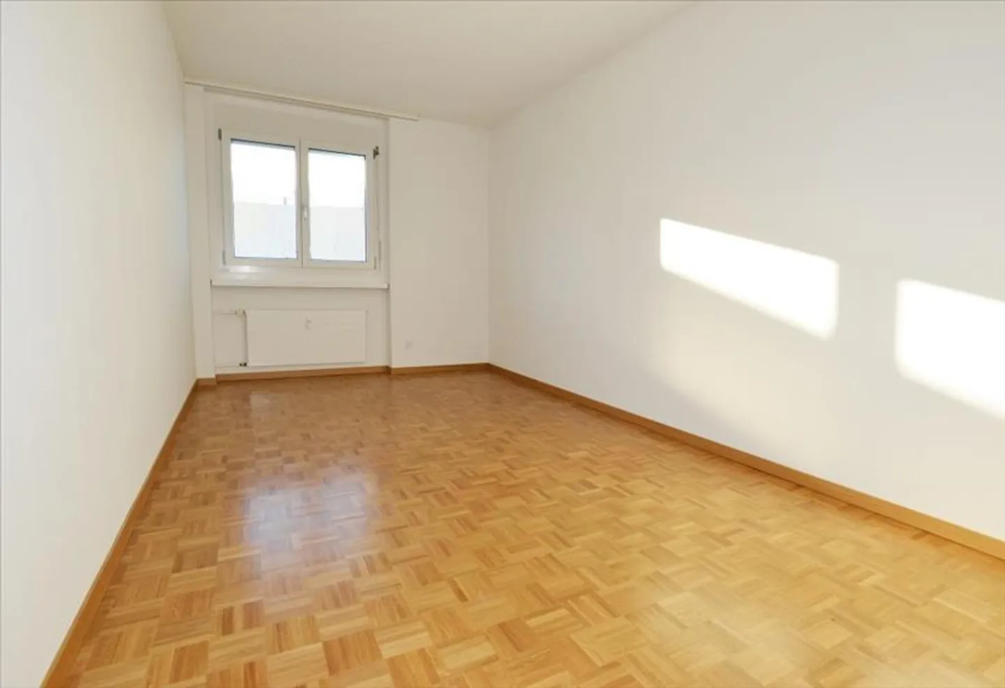 Modernes Apartment mit Balkon - Foto 7 von 8