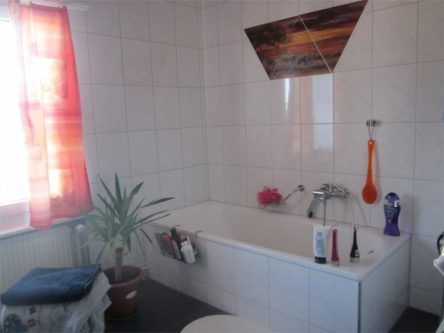 Sonnige 4 1/2-Zimmer Wohnung mit Cheminée - Foto 6 von 13