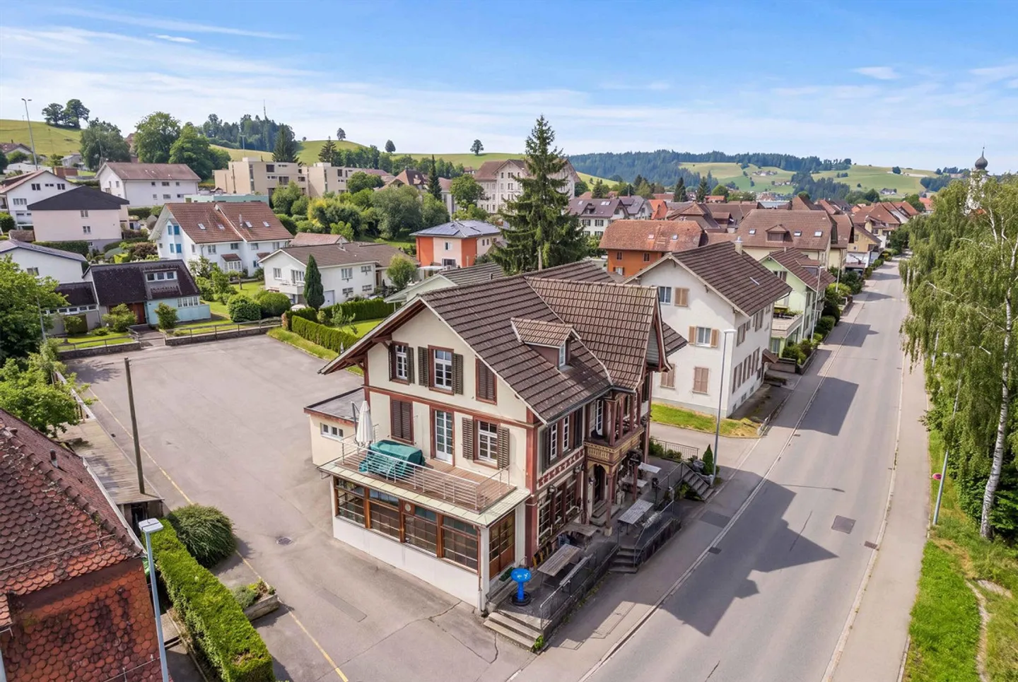 FULLY RENTED MULTI-FAMILY HOUSE IN HUTTWIL - Photo 1 of 5