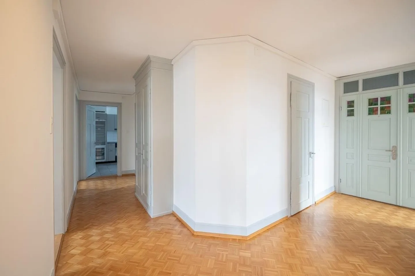 Charming 5.5-room apartment - Photo 3 of 12