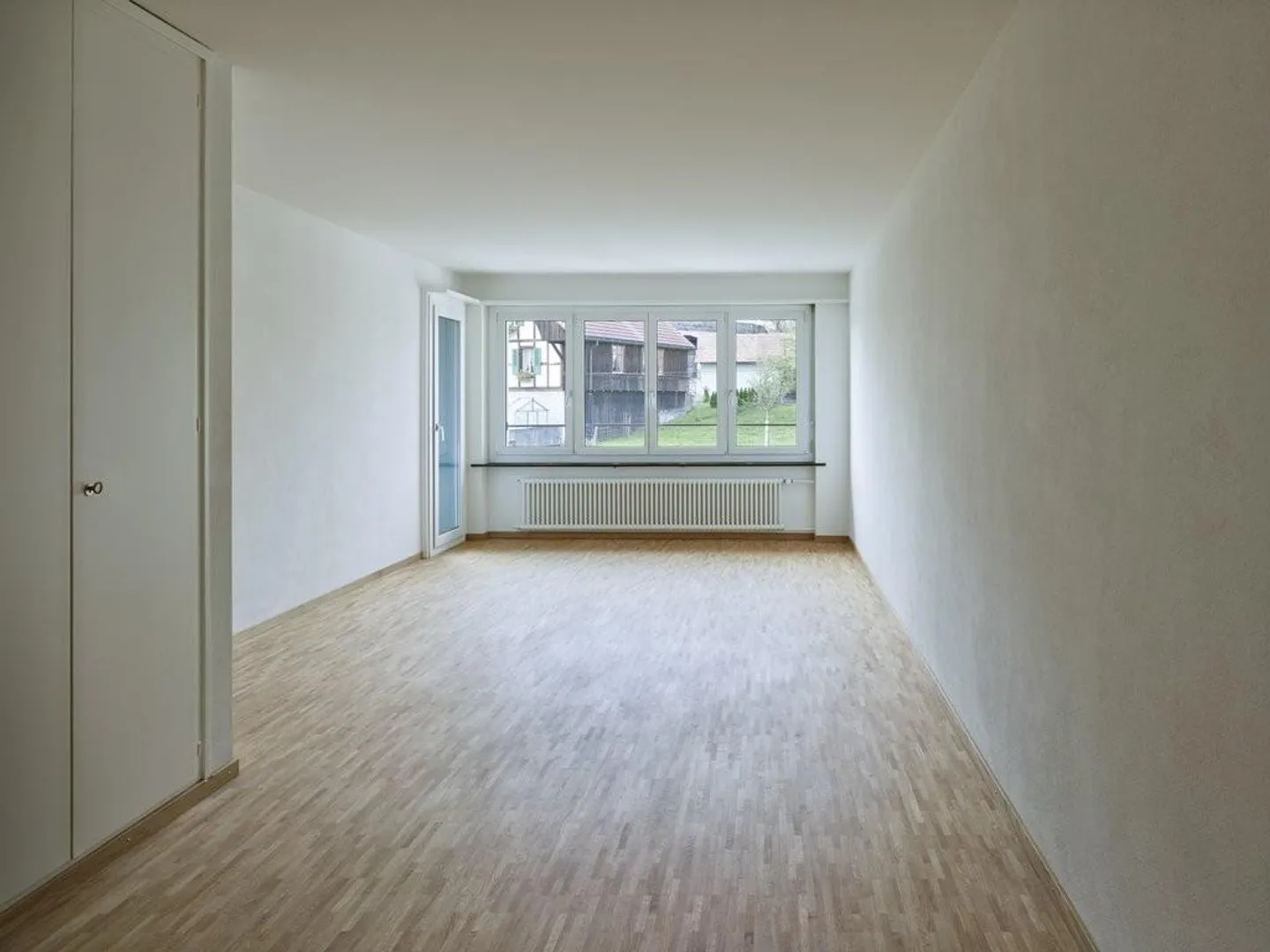 Beautiful, bright apartment in a rural setting - Photo 5 of 8