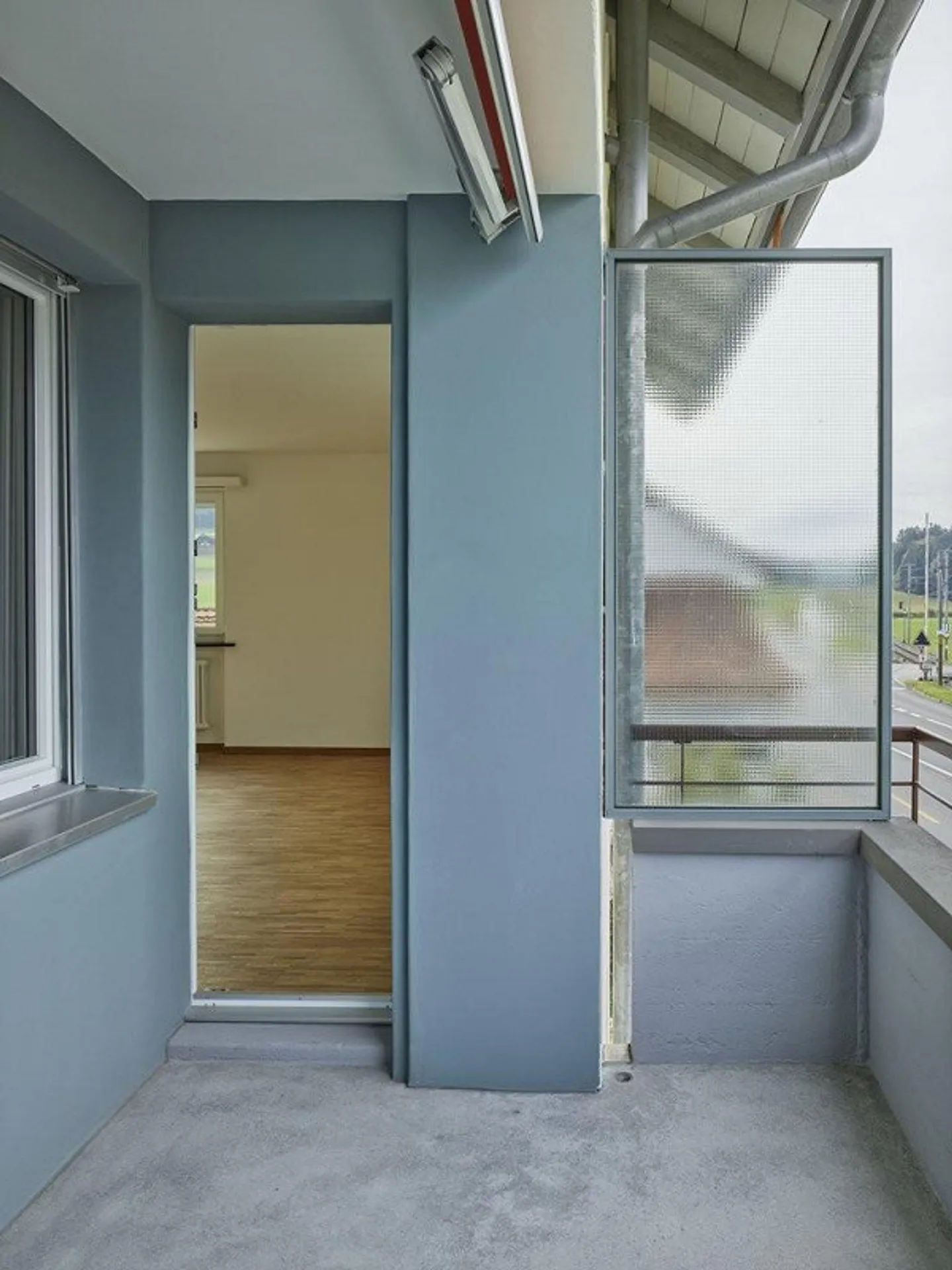 Beautiful, bright apartment in a rural setting - Photo 6 of 8
