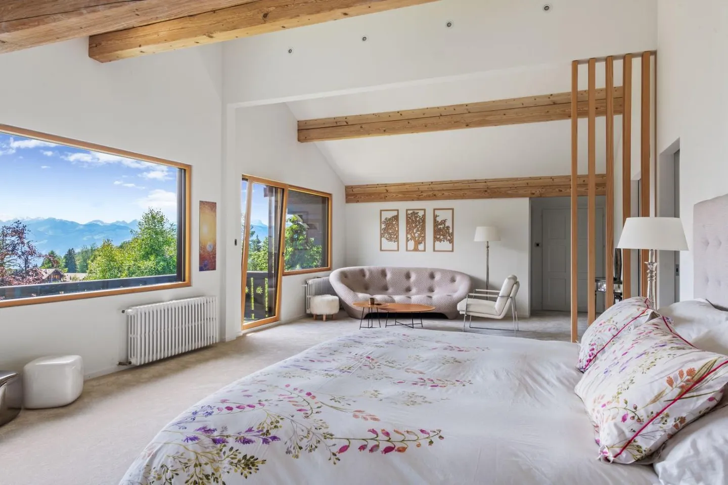 Spacious chalet with heated pool and stunning views of the Alps - Photo 11 of 13