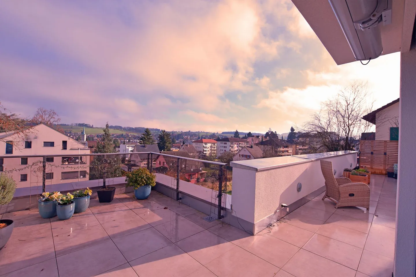 Expérience de vie exclusive, 5.5 pièces, maison de terrasse moderne, vue panoramique - Photo 2 sur 8