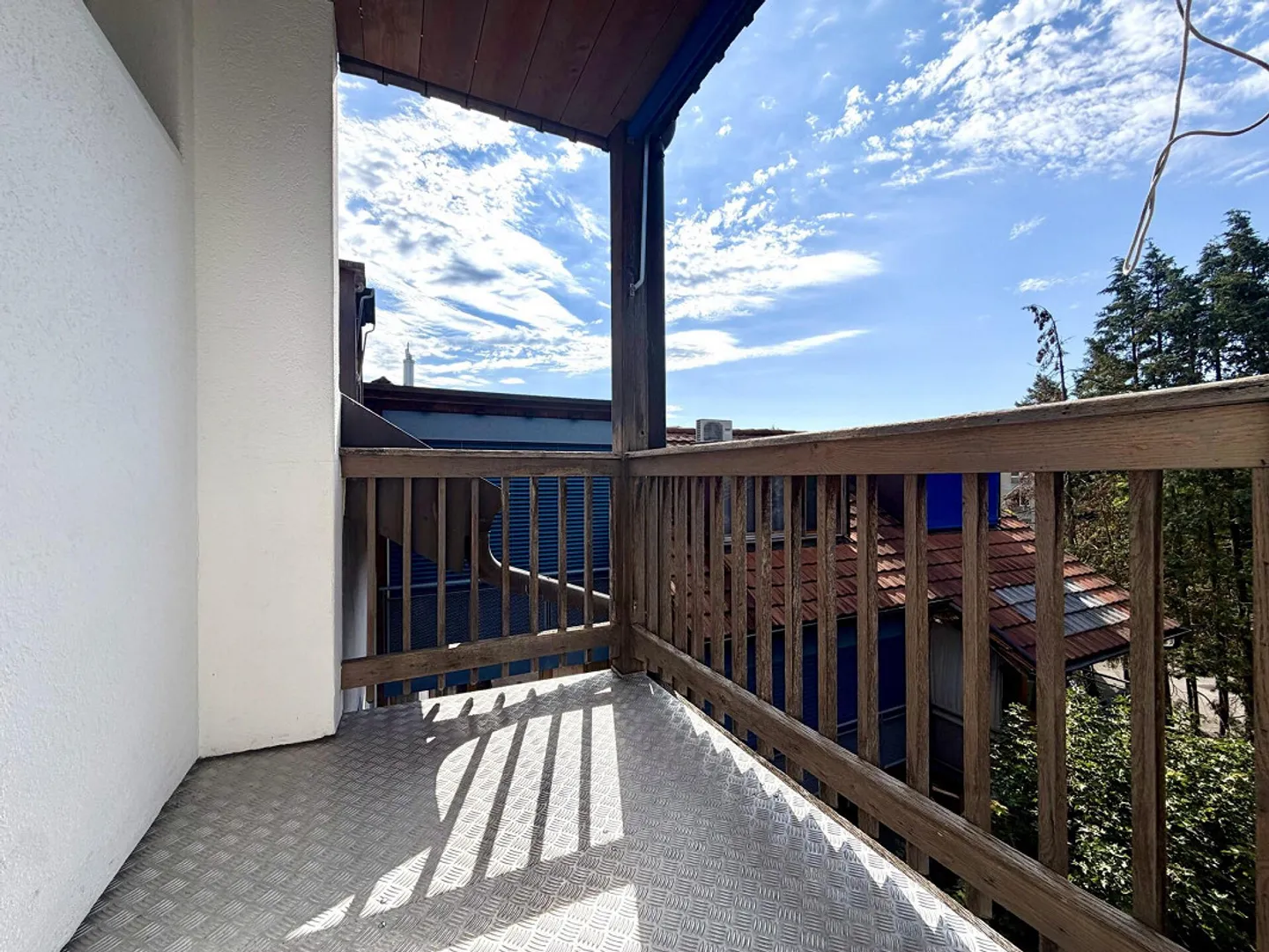 Central with Balcony and Air Conditioning - Photo 1 of 5