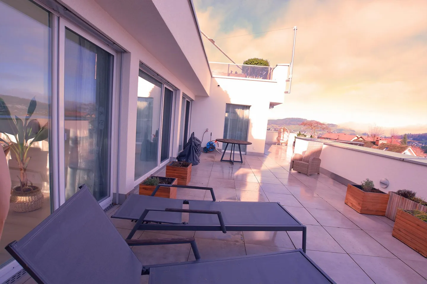 Expérience de vie exclusive, 5.5 pièces, maison de terrasse moderne, vue panoramique - Photo 1 sur 8